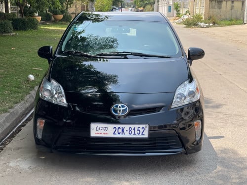 លក់Toyota Prius Persona Option 3 ឆ្នាំ 2013