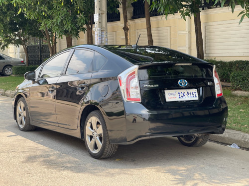 លក់Toyota Prius Persona Option 3 ឆ្នាំ​ 2013