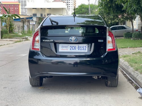 លក់Toyota Prius Persona Option 3 ឆ្នាំ​ 2013