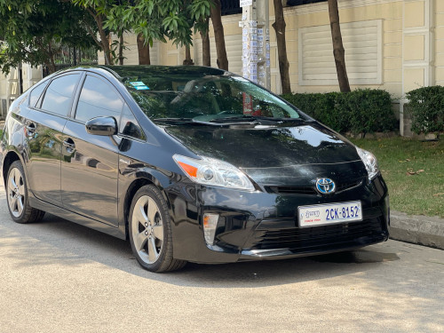 លក់Toyota Prius Persona Option 3 ឆ្នាំ​ 2013