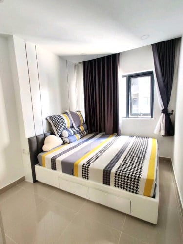 2 Bedroom Condo for Rent The Park Land TK