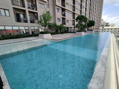 2 Bedroom Condo for Rent The Park Land TK