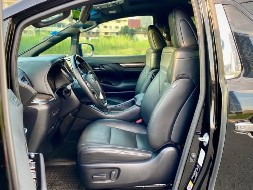 2020 Toyota Alphard Exclusive Lounge v6 Russia