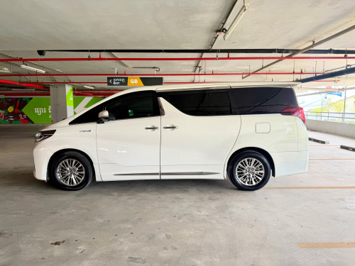 Alphard 2018 Full Option freeដកលេខ 2CK free កាត់ឈ្មោះជូន