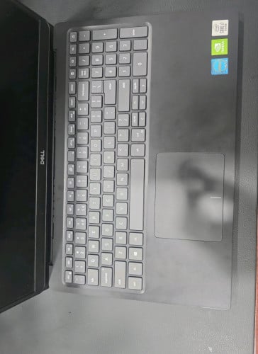 Dell Vostro 5590
