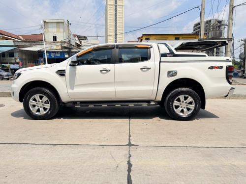 FORD Ranger 2021 XLT ម៉ាសុីន​2.2ប៉ុងពីរ ទឹកថ្នាំសុីនមួយជុំ ម្ចាស់​ដើម​ទី​មួយ​ ប្រេី​បាន​3មុឺនគីឡូជាង