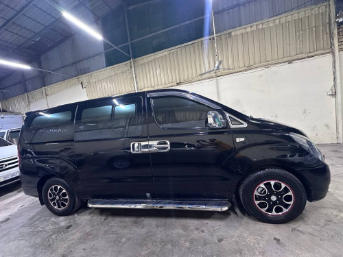 Grand Starex CVX ឆ្នាំ2011 h/full