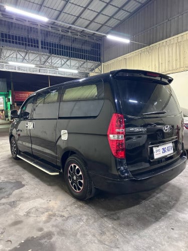 Grand Starex CVX ឆ្នាំ2011 h/full