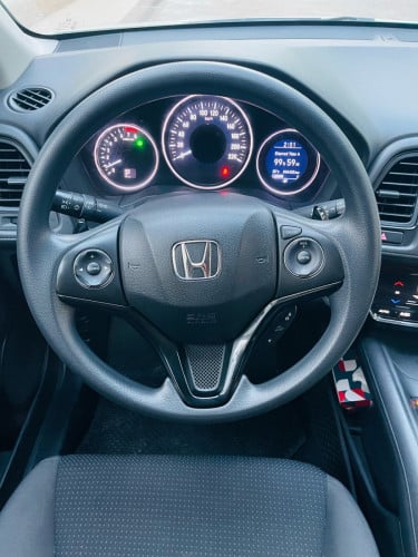 Honda HRV SUV  I-VTEC Econ អេក្រង់​ ថាច់​ស្រ្គីន