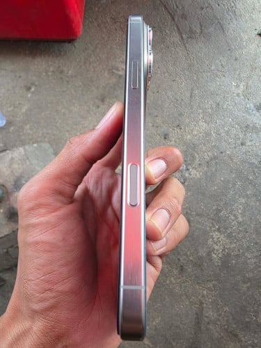 iPhone 16 pro max XA សុំណុំណែន  full box អេក្រង់ដូចរូប