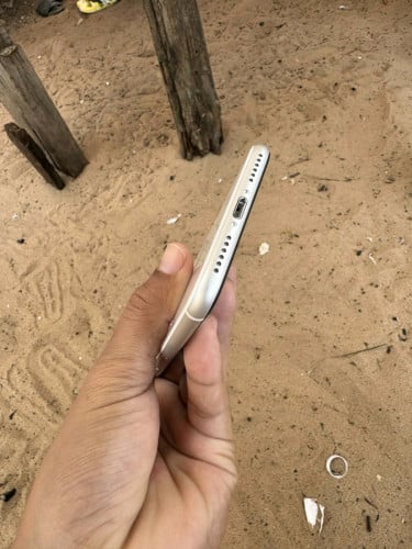 (លក់បាត់ហេីយ)iphone se2 64g zin all អត់មានជាប់អីទាំងអស់