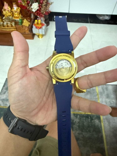 Klassy watch