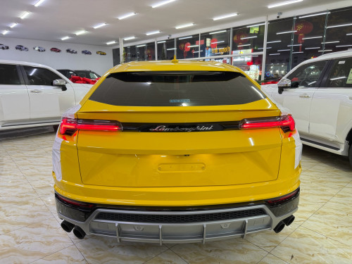 Lamborghini Urus 2019 ប្រភេទ​ក្រដាស​ពន្ធថ្មី​ 7000គីឡូ​