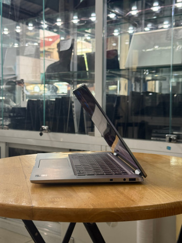 Latitude 9520 , ជំនាន់ទី11 G7 touchscreen