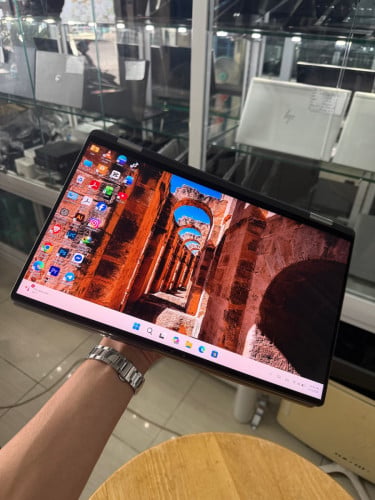 Latitude 9520 , ជំនាន់ទី11 G7 touchscreen