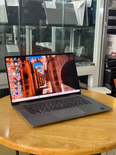 Latitude 9520 , ជំនាន់ទី11 G7 touchscreen