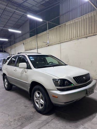 LexusRX 300ឆ្នាំ 2000ប៉ុង2