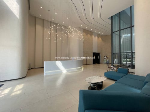 LOFT Unit Selling at Loss 2 Beds and 2 Baths for Sale in Urban Village Phase 2