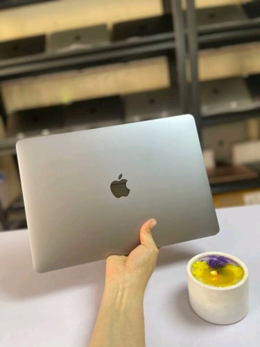 Macbook Pro Year2019 Touch Bar-Ram 16G
