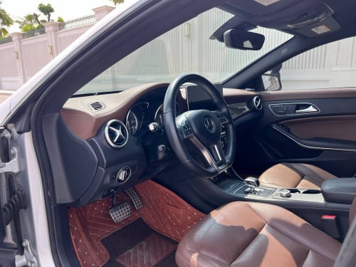 MERCEDES-BENZ CLA45AMG Years: 2014 Option: FULL Color: SILVER
