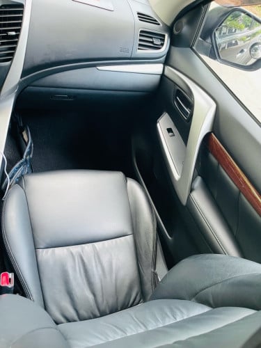 Mitsubishi Pajero sport ម៉ាស៊ីន​ ម៉ាស៊ូត​ អូតូកាប់ពីតាស់