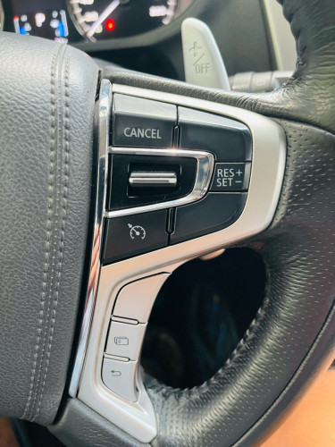 Mitsubishi Pajero sport ម៉ាស៊ីន​ ម៉ាស៊ូត​ អូតូកាប់ពីតាស់