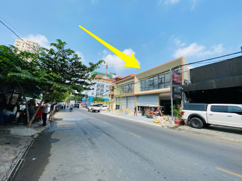 Nice Commercial Showroom For Rent In Toul Kork On busy Raod 2min from TK Avenue