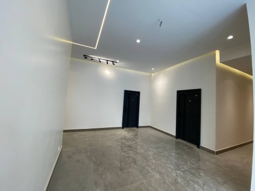 Nice Commercial Showroom For Rent In Toul Kork On busy Raod 2min from TK Avenue