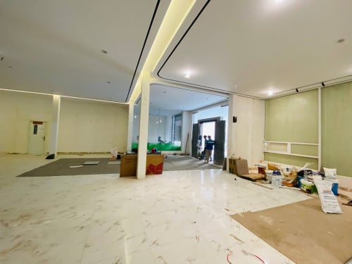Nice Commercial Showroom For Rent In Toul Kork On busy Raod 2min from TK Avenue