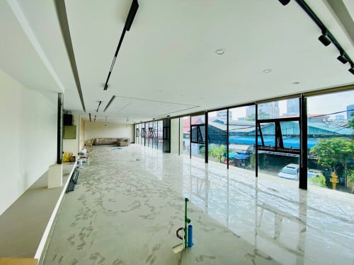 Nice Commercial Showroom For Rent In Toul Kork On busy Raod 2min from TK Avenue
