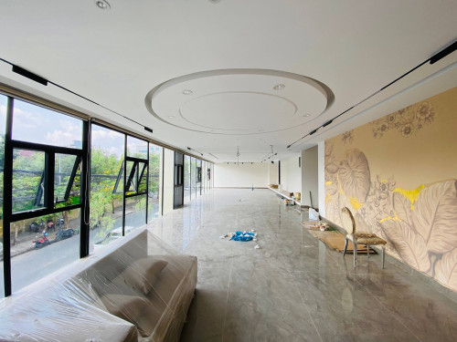 Nice Commercial Showroom For Rent In Toul Kork On busy Raod 2min from TK Avenue