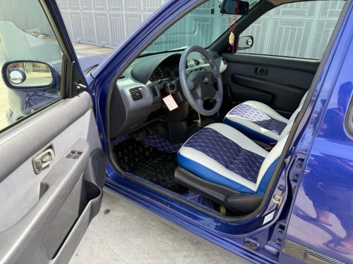 Nissan 2002 ឆ្វេងហ្សុីន លក់ឬវៃដូរ