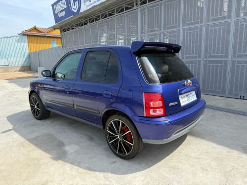 Nissan 2002 ឆ្វេងហ្សុីន លក់ឬវៃដូរ