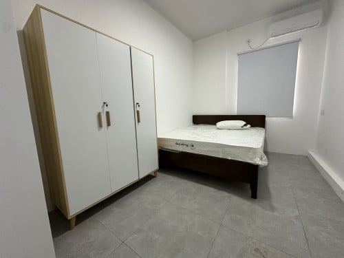 Officeroom or Bedroom 办公室或卧室