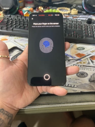 Oppo Reno 14 5G / ram12g+12g / 256g / ក្រុមហ៊ុនសុីម 2 សុំណុំហ្សុីនណែន លក់តំលៃក្រោមទីផ្សារ 265$ ដាច់