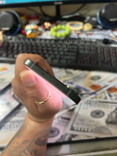 Oppo Reno 14 5G / ram12g+12g / 256g / ក្រុមហ៊ុនសុីម 2 សុំណុំហ្សុីនណែន លក់តំលៃក្រោមទីផ្សារ 265$ ដាច់