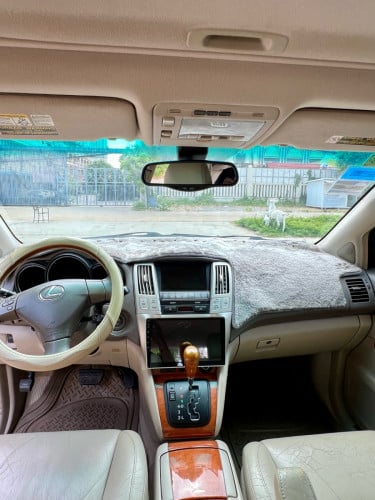 Rx330 ឆ្នាំ2004 hfull ប៉ុង2 ទឹកមាស ឡានស្អាត តំលៃ 17900$ចចារ