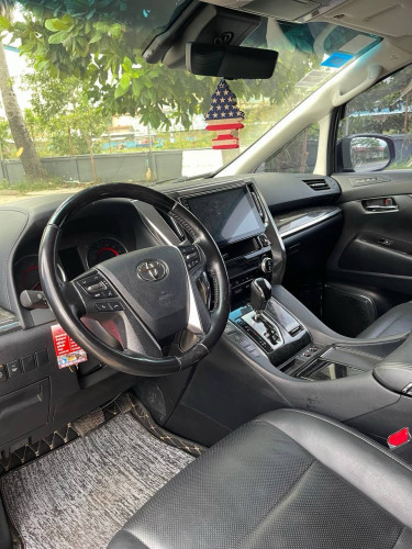Toyota Alphard 2021(ឆ្នាំសុីន) លក់តម្លៃល្អចរចារ