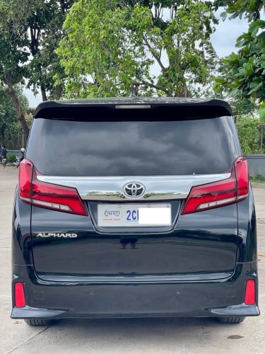 Toyota Alphard 2021(ឆ្នាំសុីន) លក់តម្លៃល្អចរចារ