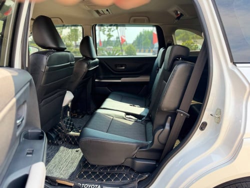 TOYOTA VELOZ 2025