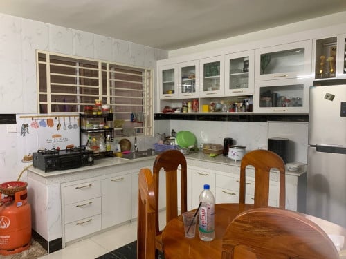 ផ្ទះអាជីវកម្មលក់