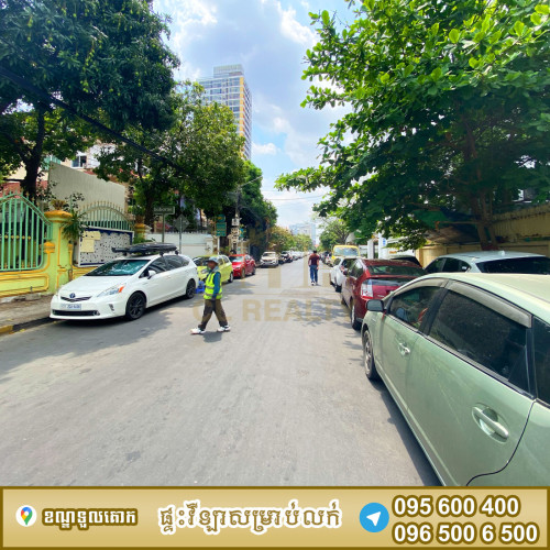 ផ្ទះវីឡាលក់ឬជួលស្ថិតនៅទួលគោក