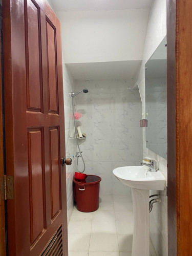 ផ្ទះអាជីវកម្ម សម្ភារៈពេញ $125,000 ចរចារ