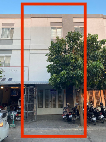 ផ្ទះអាជីវកម្ម សម្ភារៈពេញ $125,000 ចរចារ
