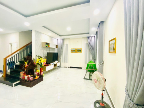 ផ្ទះវីឡាភ្លោះ លក់130,000$ ចរចារ