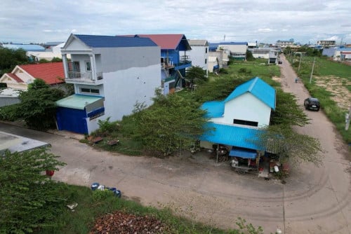 ទំហំ 135 SQM រំលស់អត់ការប្រាក់