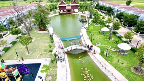វីឡាទោបែបលំហែកាយឬក៏អាជីវកម្ម ( 3 BR ) 15 នាទីពីឧត្តុង