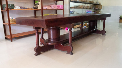 តុលក់ ឈើគគីចាស់ ១សន្លឹកពេញ លក់ប្រញាប់ ទំហំ ប-3m x ទ-1m កំរាស់ 1តឹក និងកំពស់ 7.5តឹក ។