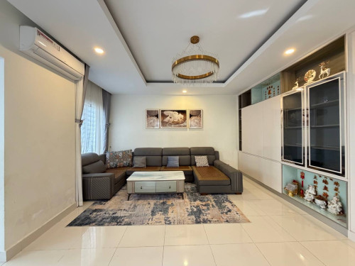 វីឡាភ្លោះ(A)សម្រាប់លក់🏡• ទីតាំង បុរី ប៉េង ហួត បឹងស្នោ