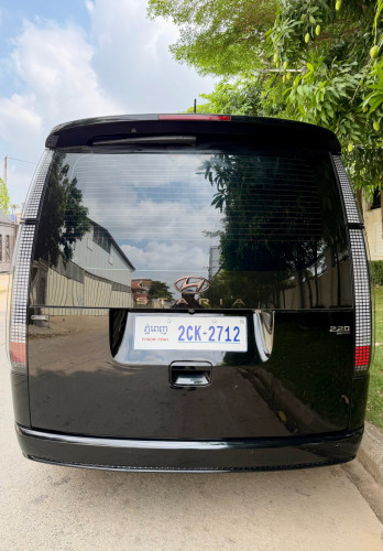 លក់ Hyundai Staria VIP 7 Seats ឆ្នាំ​ 2022